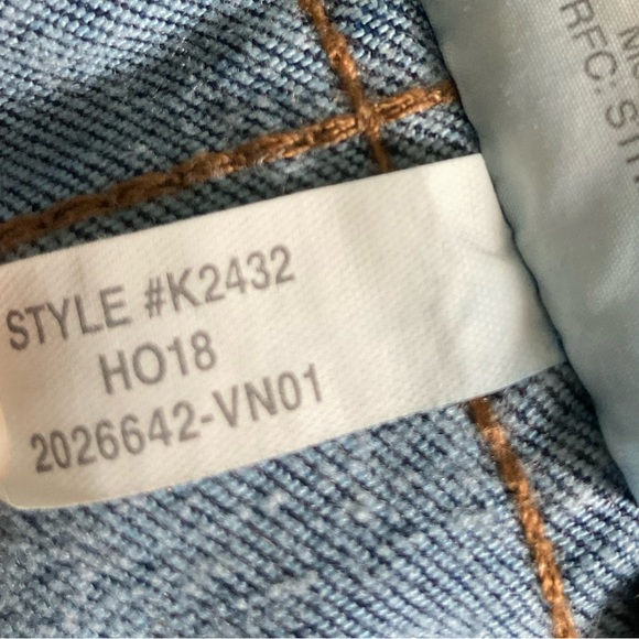 Like New Madewell 10 Inch High Rise Skinny Jeans - Picture 9 of 9